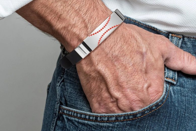 Casual sport baseball black rubber silicone wristband (1)