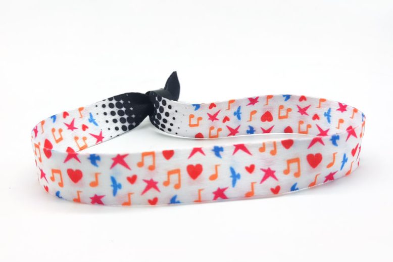 Customized party bracelet adjustable plastic wristbands (2)