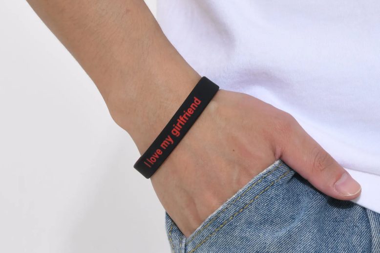 Free custom silicone bracelets personalized content soft wristband (3)