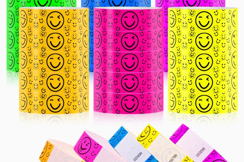 Guest entry sign smile fluorescence synthetic plastic wristband (1)