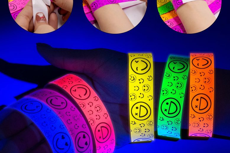 Guest entry sign smile fluorescence synthetic plastic wristband (4)